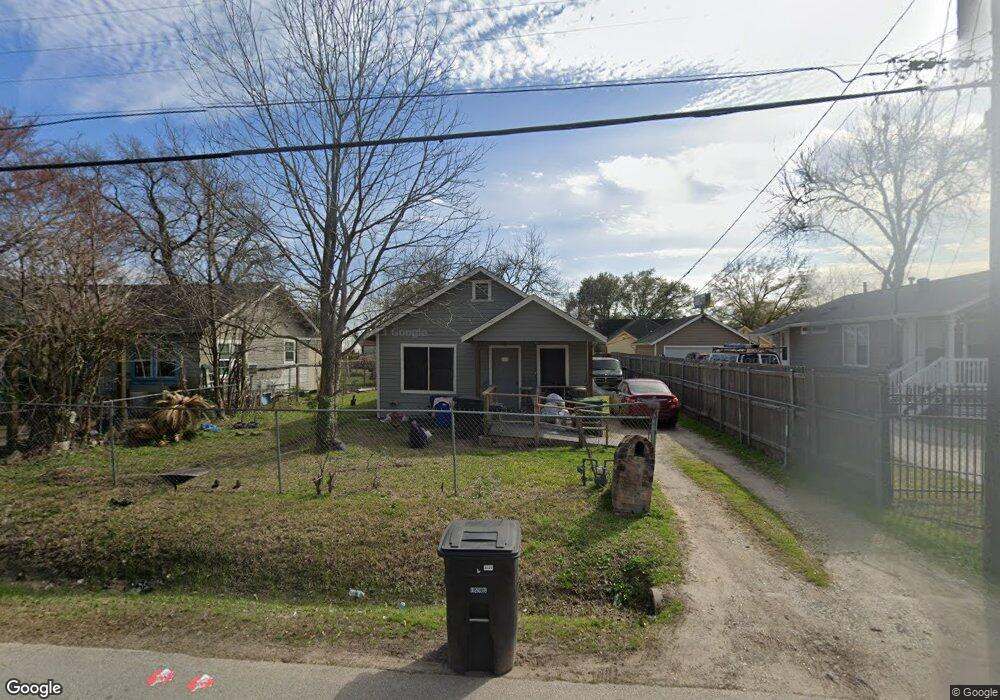 412 Melbourne St, Houston, TX 77022 - photo 1