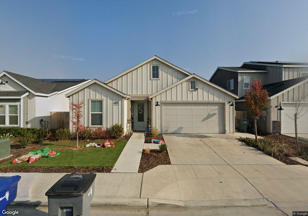 3432 N Douglas Ave, Fresno, CA 93727 - photo 1