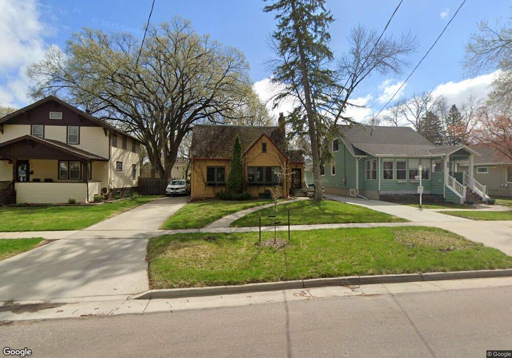 1328 7th St S, Fargo, ND 58103 - photo 1