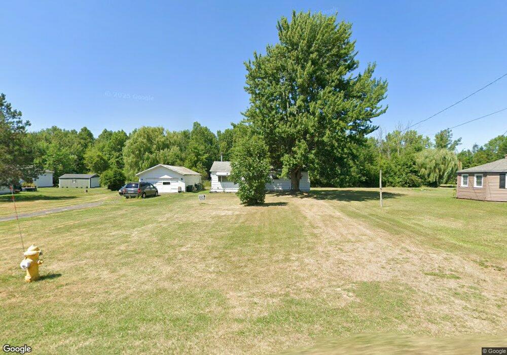 2793 Homeyer Rd, North Tonawanda, NY 14120 - photo 1