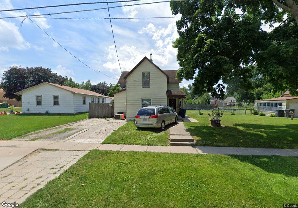 445 E Jackson Ave, Des Moines, IA 50315 - photo 1