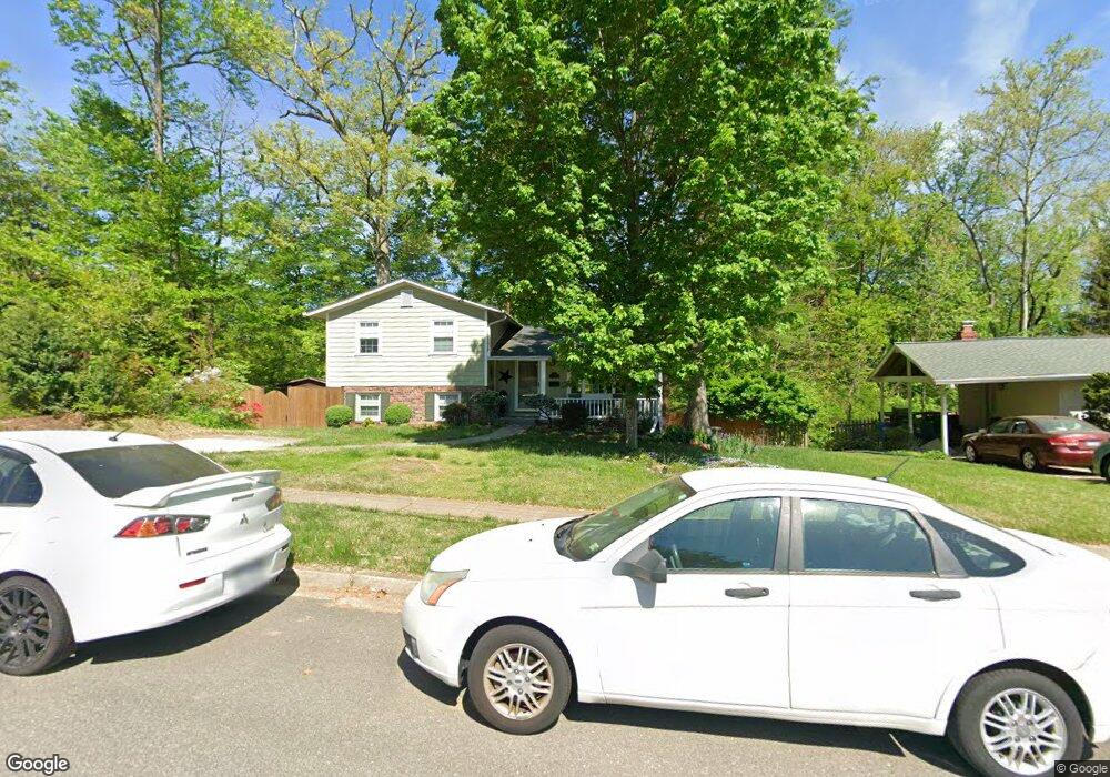2226 William And Mary Dr, Alexandria, VA 22308 - photo 1