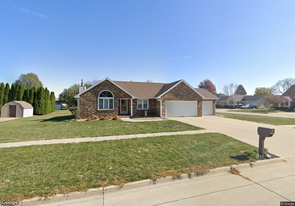 710 E 23rd St N, Newton, IA 50208 - photo 1