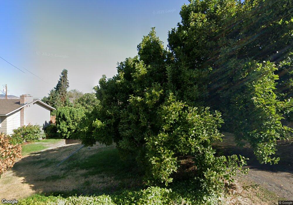 2307 E 16th St, the Dalles, OR 97058 - photo 1