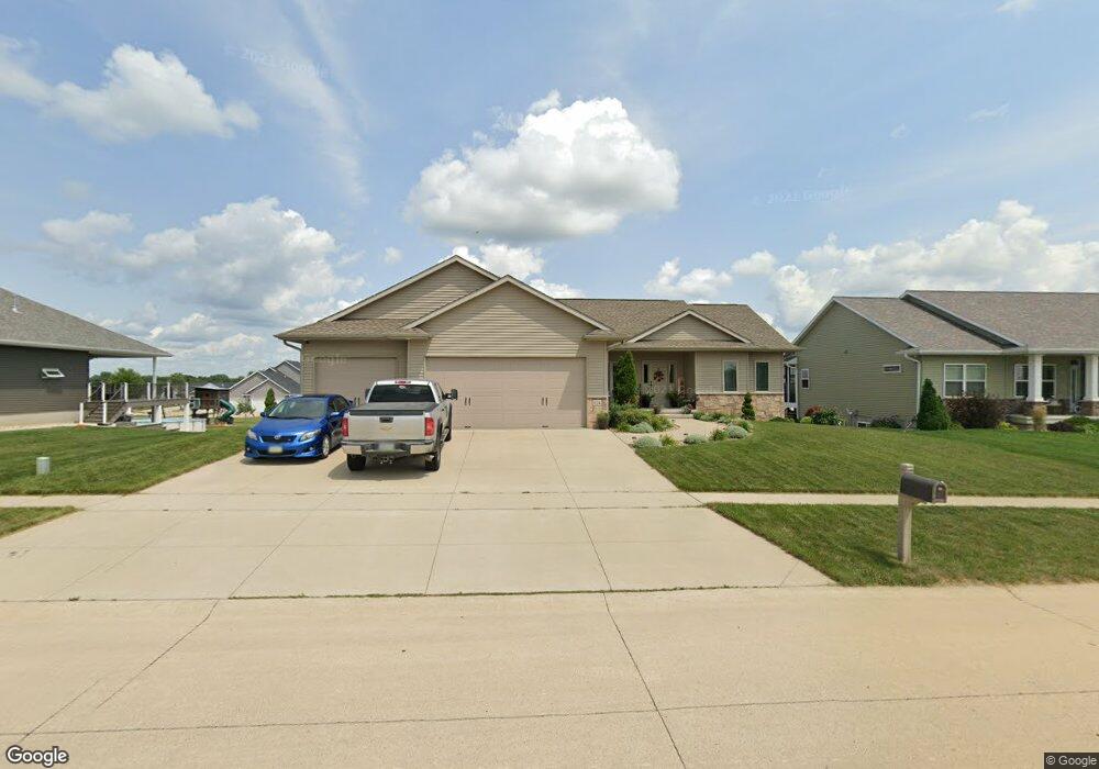 624 Main St S, Center Point, IA 52213 - photo 1