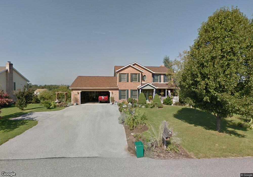 747 Cresson Dr, Chambersburg, PA 17202 - photo 1