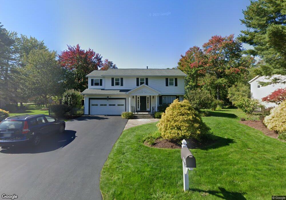 675 St Marks Ln, Schenectady, NY 12309 - photo 1