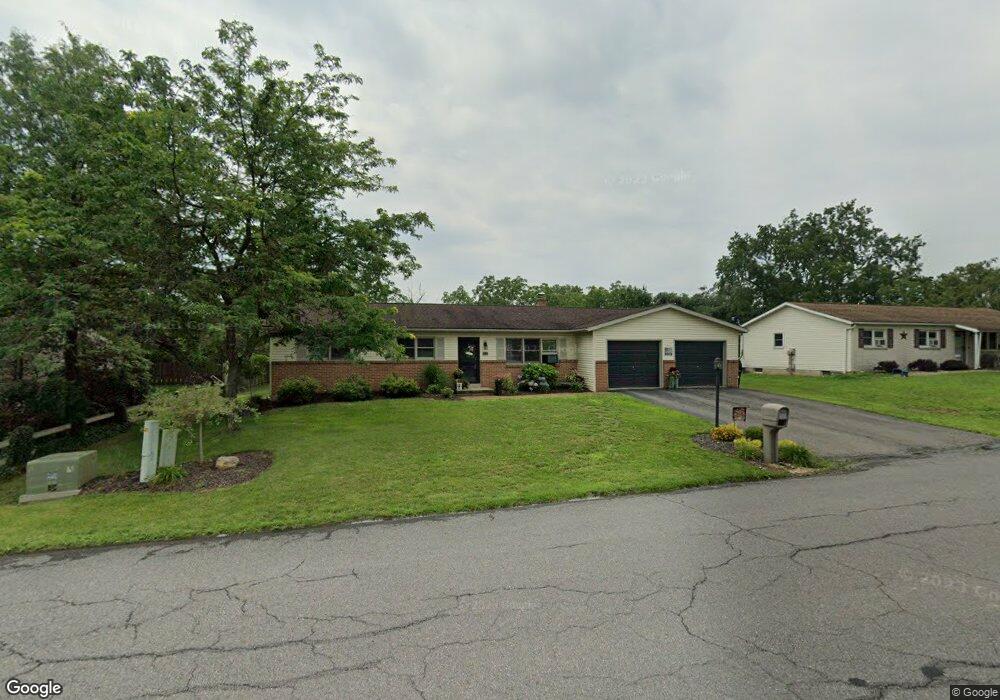 209 Lamplight Ln, Lewisburg, PA 17837 - photo 1