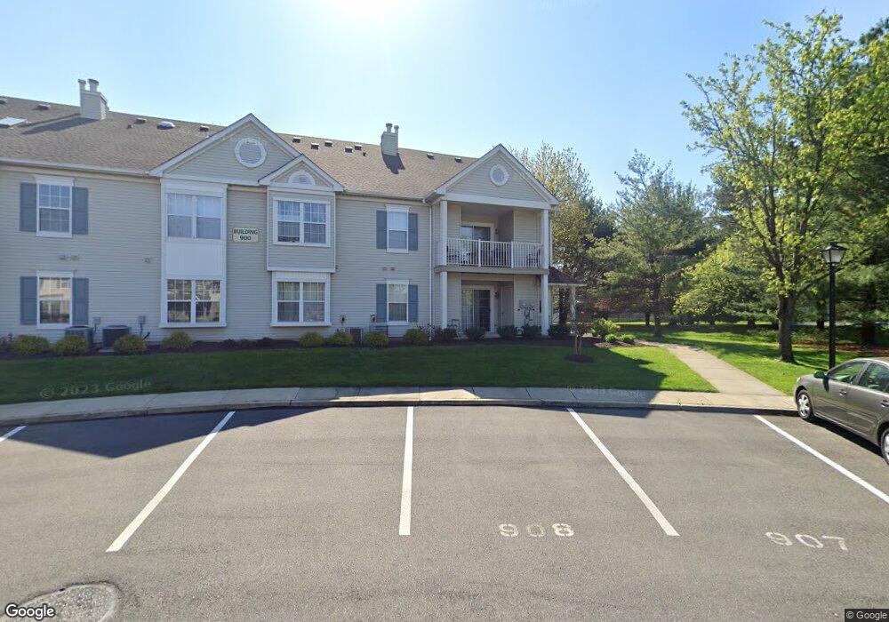 905 Oliphant Ln, Mount Laurel, NJ 08054 - photo 1