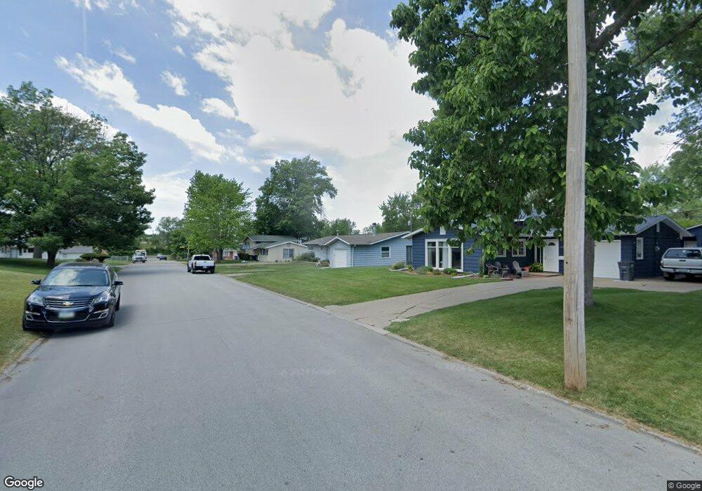 1212 Fairlane Dr, Bettendorf, IA 52722 - photo 1