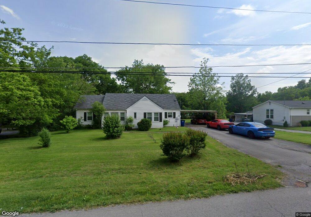 208 Hickory Dr, Shelbyville, TN 37160 - photo 1