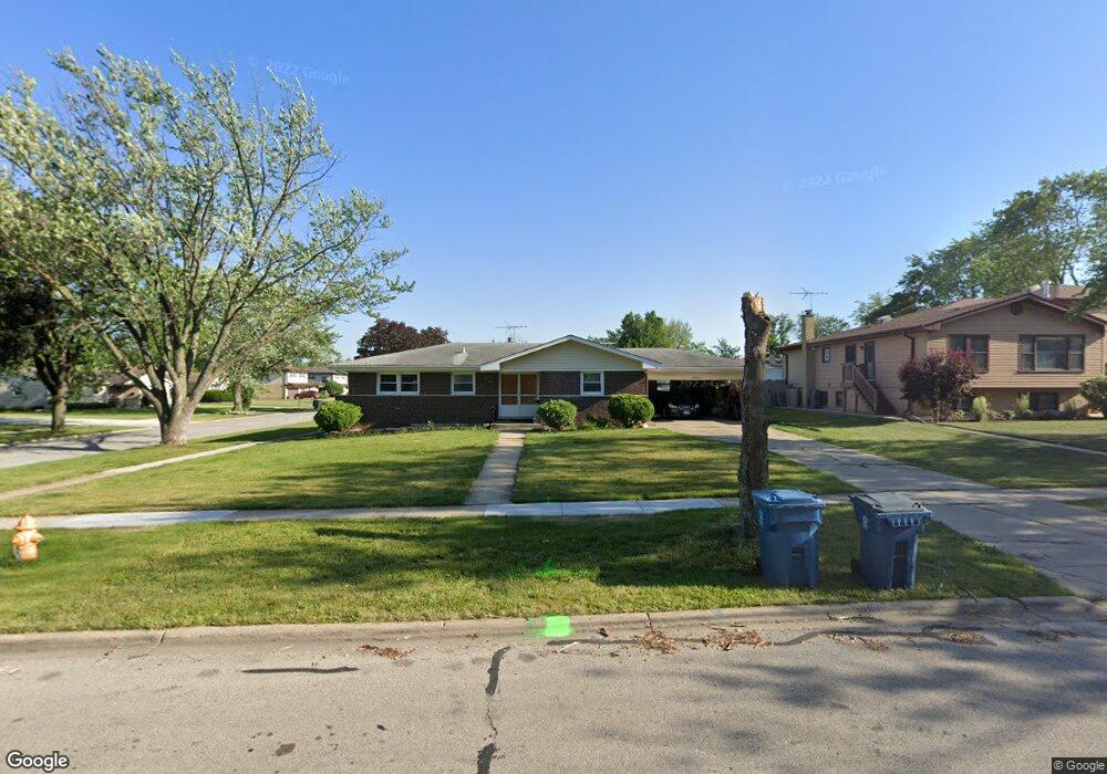 15W581 Virginia Ln, Elmhurst, IL 60126 - photo 1