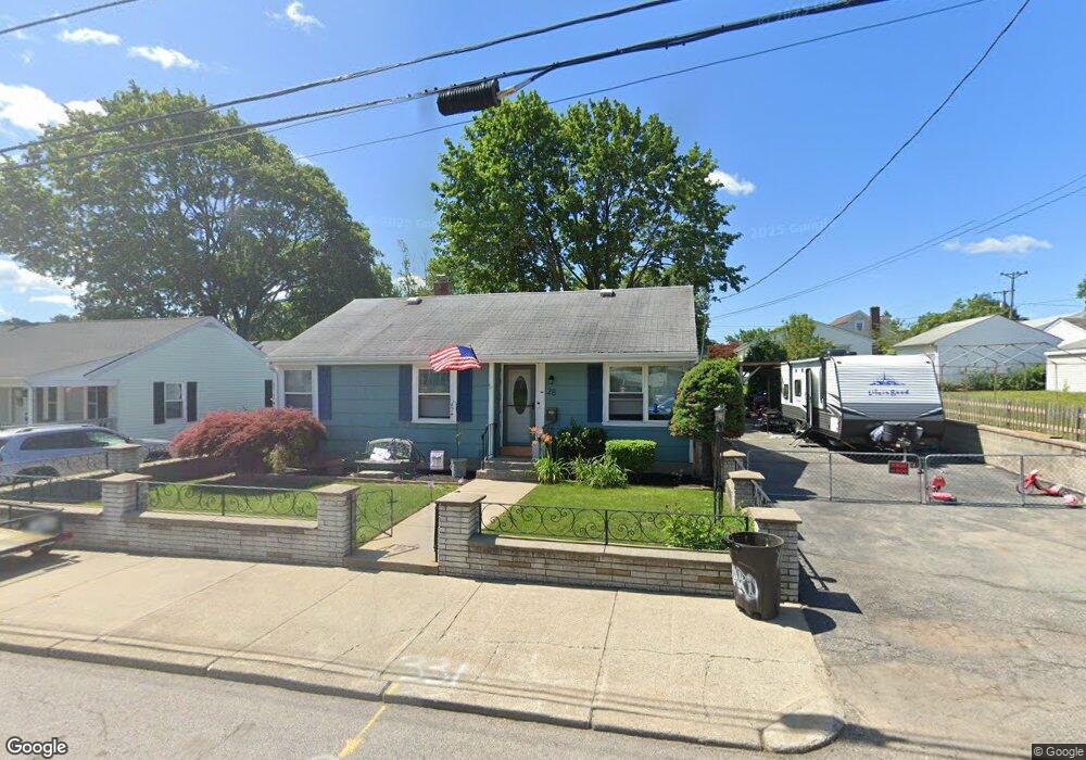 28 Owen Ave, Pawtucket, RI 02860 - photo 1