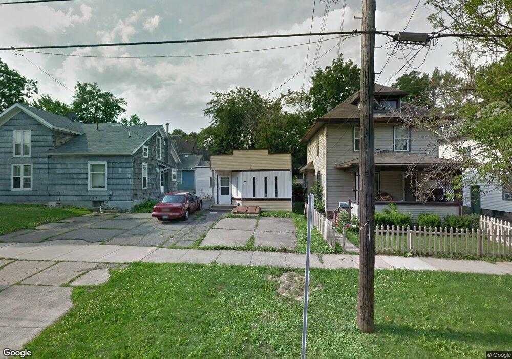 709 W Lapeer St, Lansing, MI 48915 - photo 1