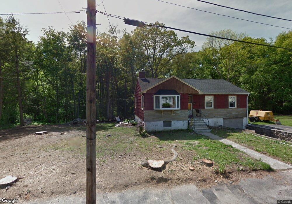 15 Dianthus Rd, Holbrook, MA 02343 - photo 1