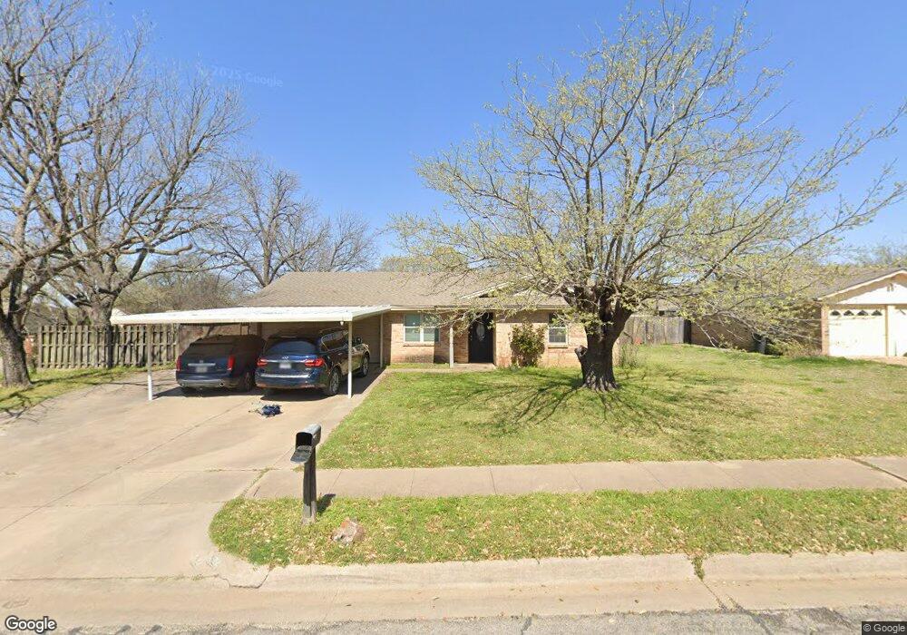 1422 Roberts Ave, Cleburne, TX 76033 - photo 1