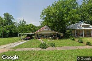 114 S E St, Yale, OK 74085