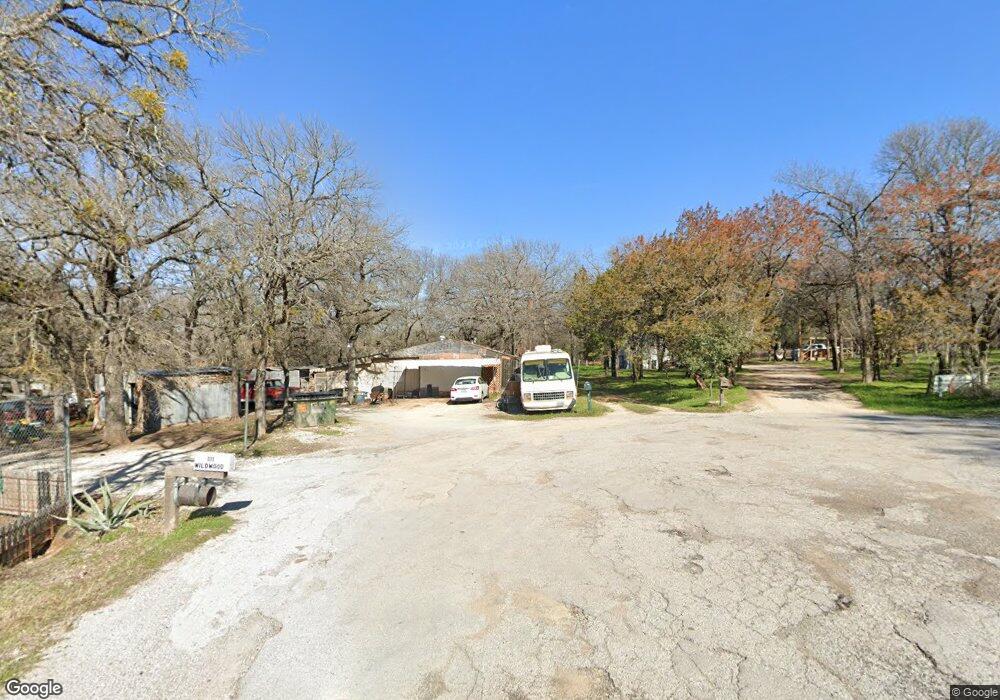 115 Wildwood Ct, Granbury, TX 76049 - photo 1