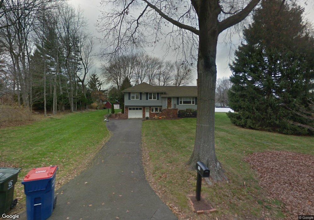 15 Whalley Rd, Trumbull, CT 06611 - photo 1