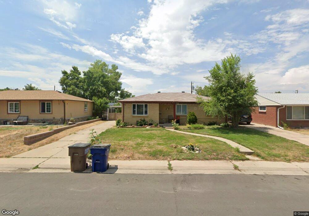 573 Empire St, Aurora, CO 80010 - photo 1