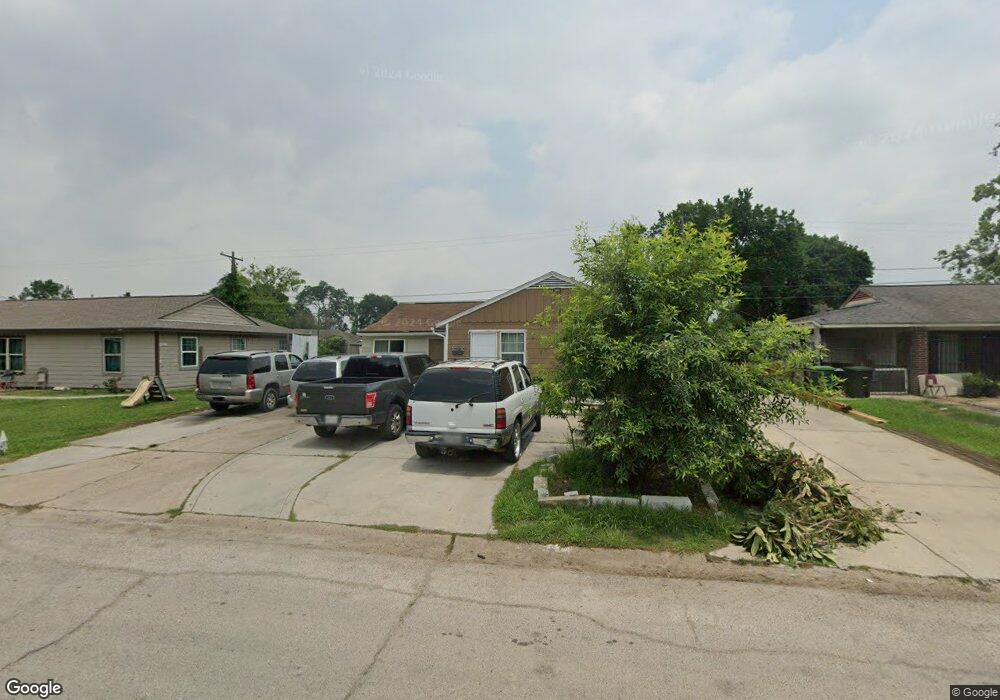 3051 Sagebrush Dr, Houston, TX 77093 - photo 1