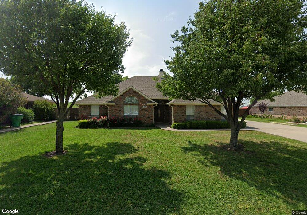 1102 W University Dr, Gainesville, TX 76240 - photo 1