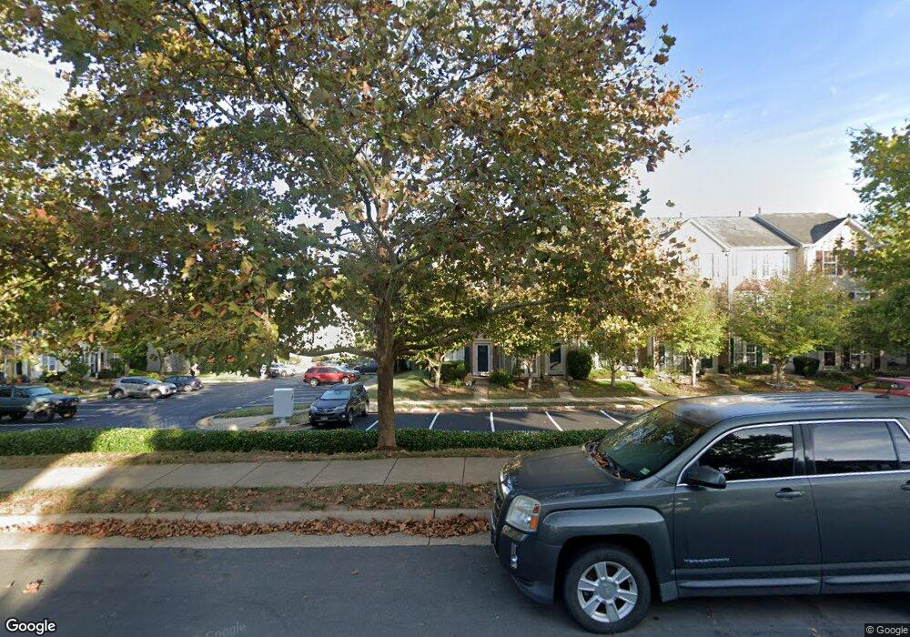 12483 Selkirk Cir, Bristow, VA 20136 - photo 1