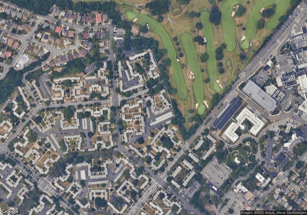 26426 Langston Ave unit 1, Glen Oaks, NY 11004 - photo 1