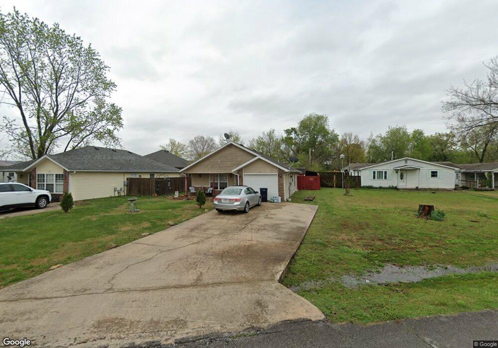 311 Commercial St, Prairie Grove, AR 72753 - photo 1