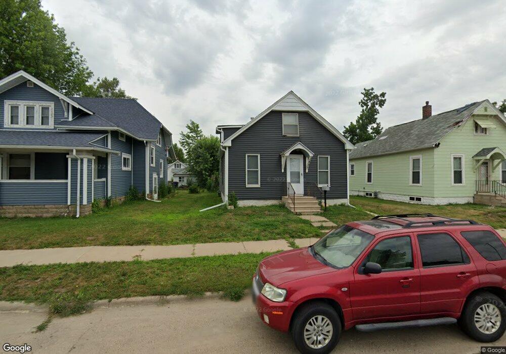 1431 4th St SW, Cedar Rapids, IA 52404 - photo 1