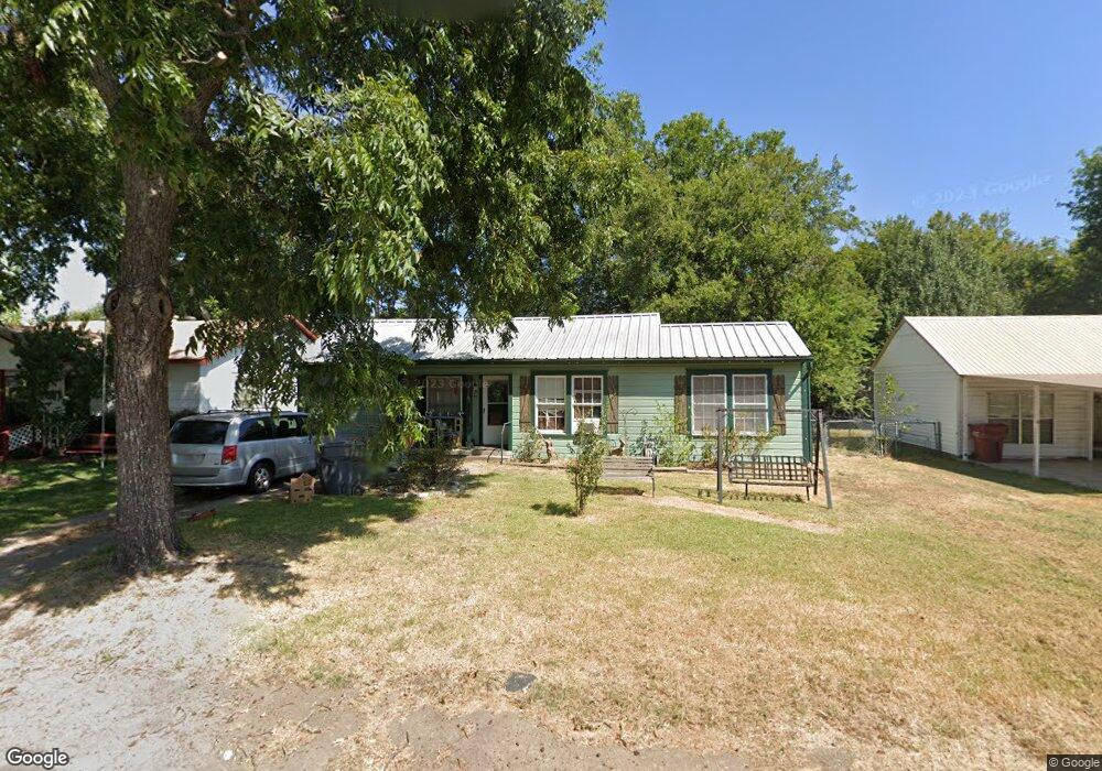 213 E Boyd St, Bonham, TX 75418 - photo 1