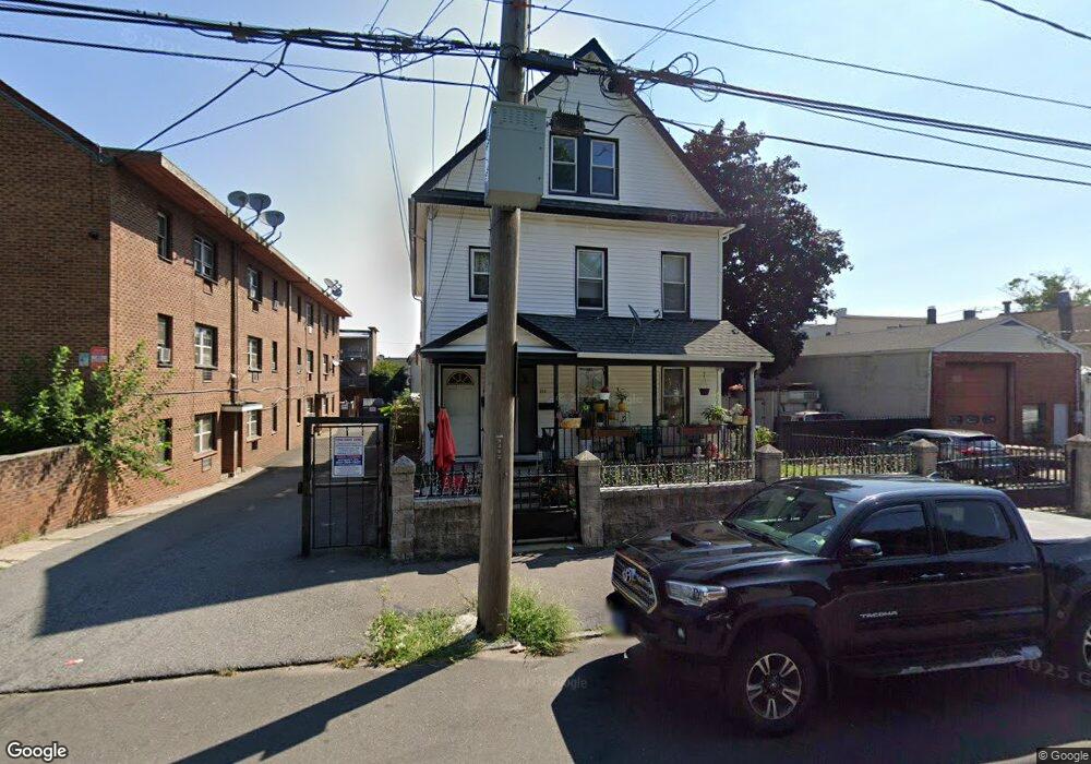 226 Oak St unit 228, Bridgeport, CT 06604 - photo 1