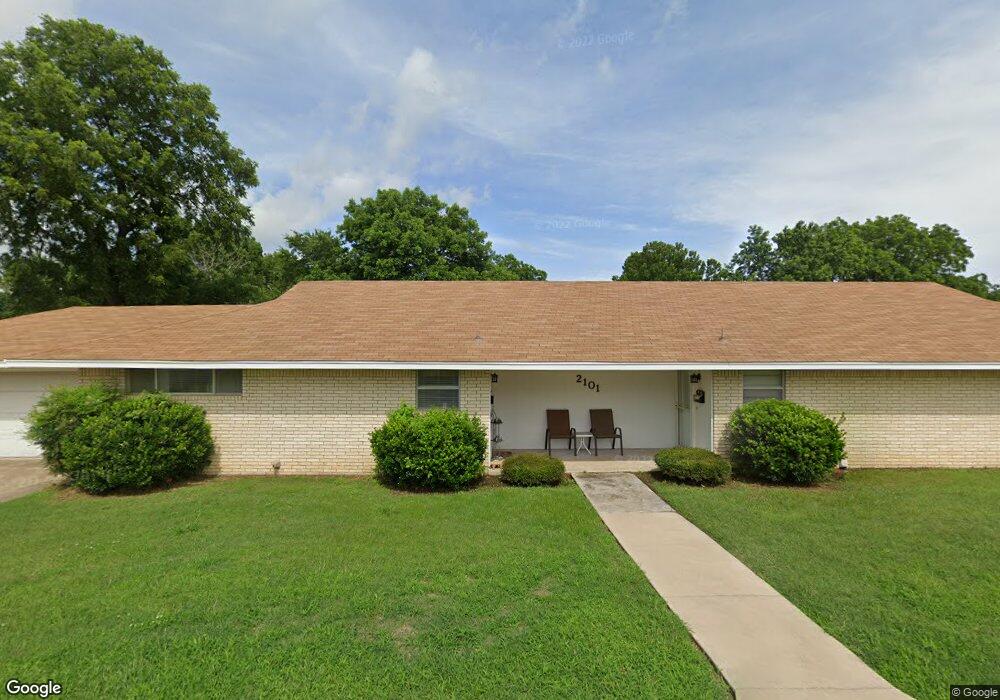 2101 Robison St unit 2, Ardmore, OK 73401 - photo 1