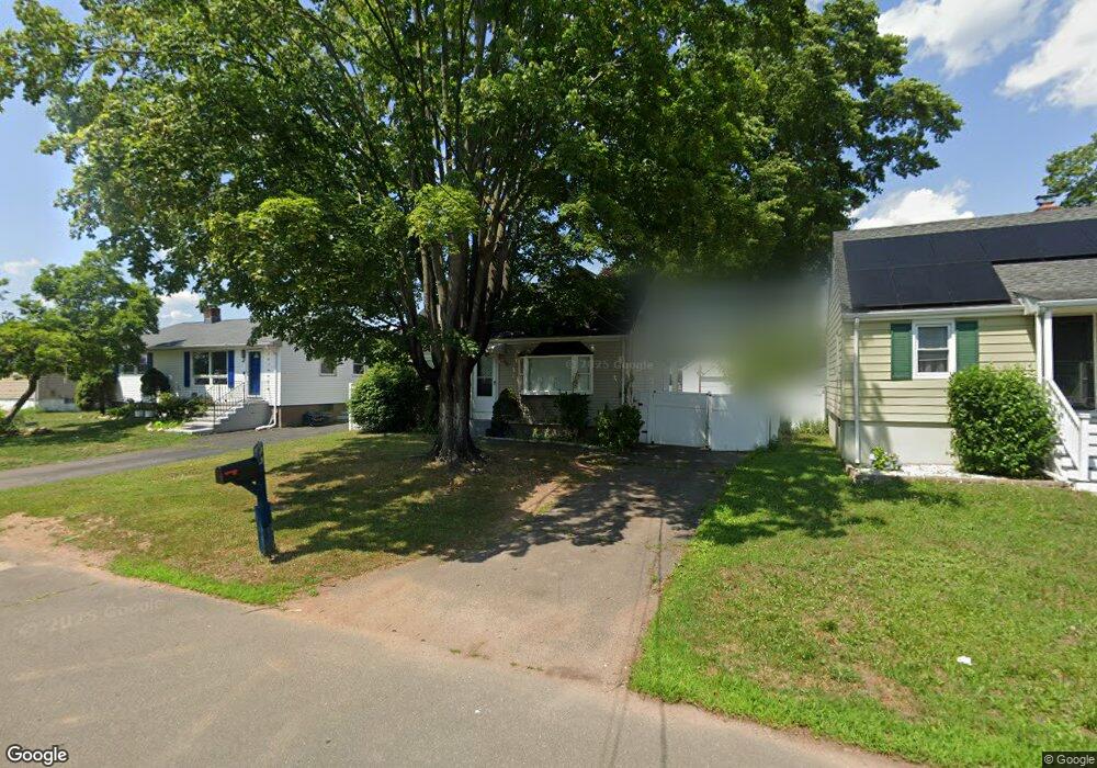 43 Victor St unit Room, East Haven, CT 06512 - photo 1