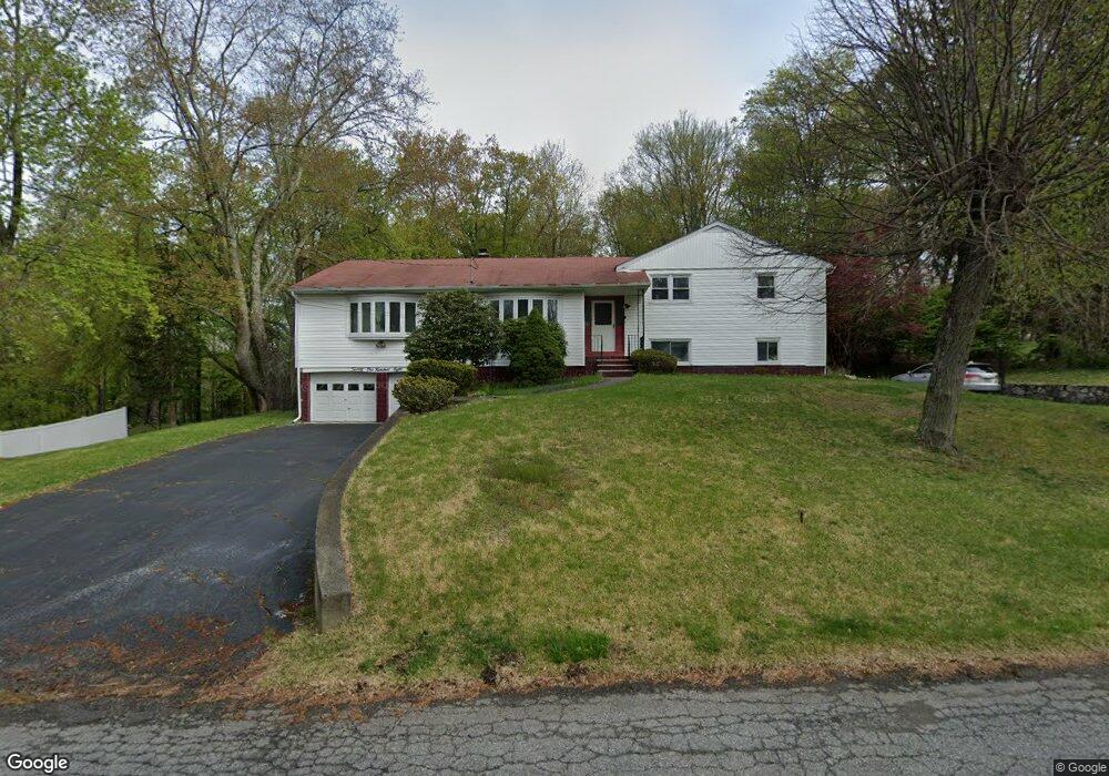 2108 van Cortlandt Cir, Yorktown Heights, NY 10598 - photo 1