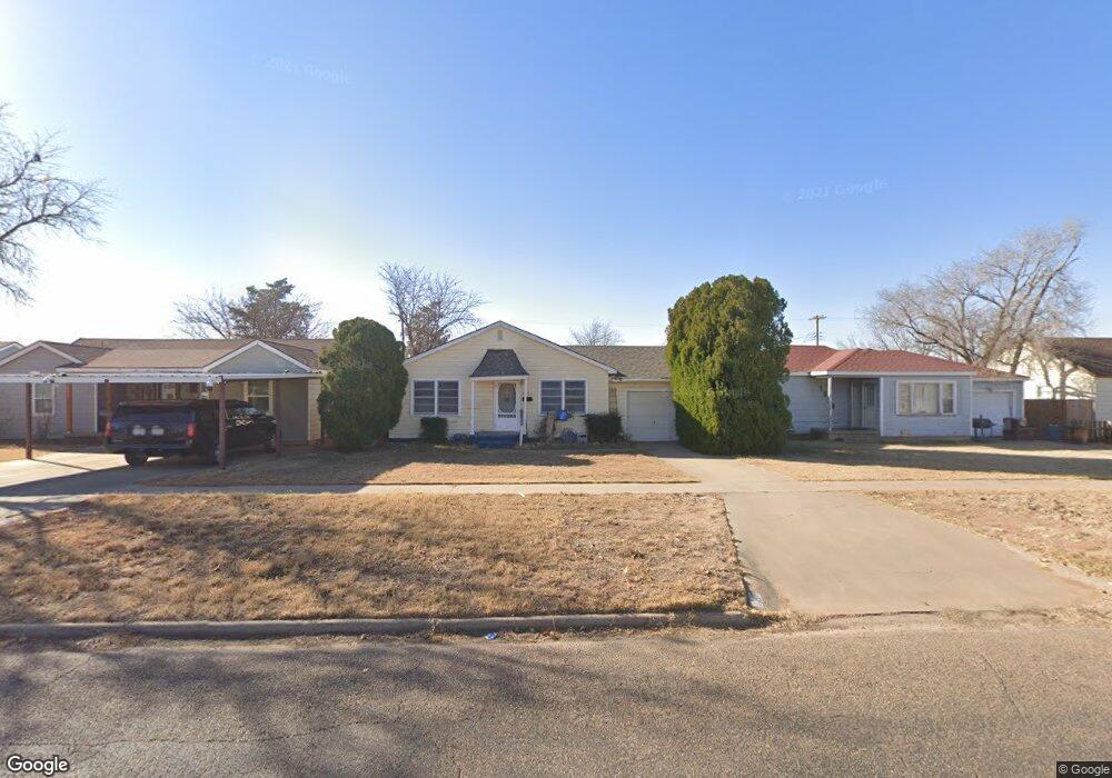 1317 Utica St, Plainview, TX 79072 - photo 1