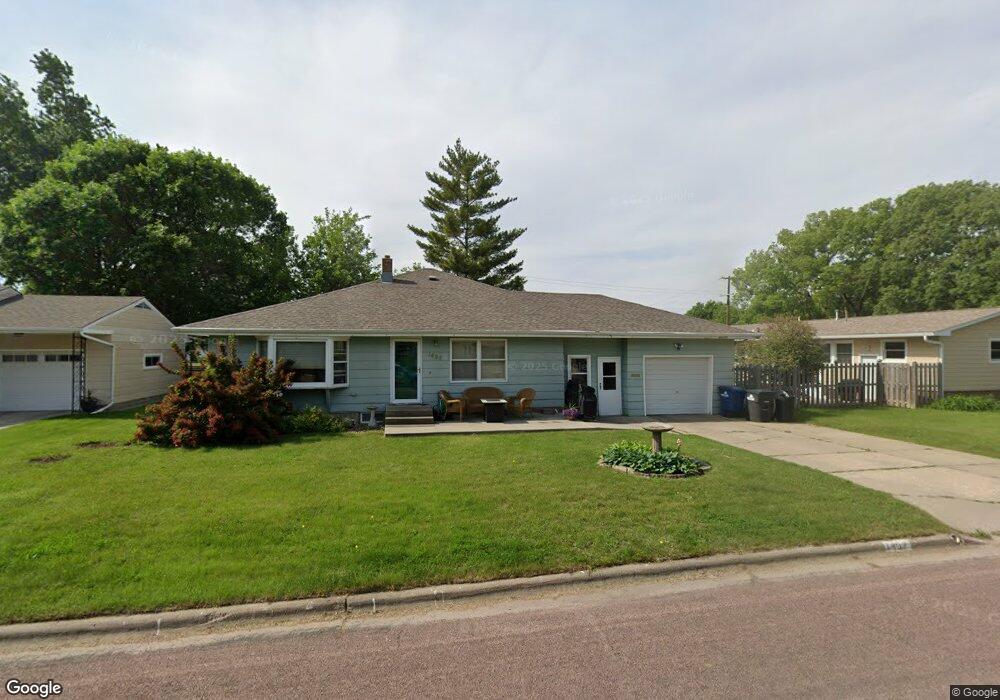 1407 E 3rd Ave, Mitchell, SD 57301 - photo 1