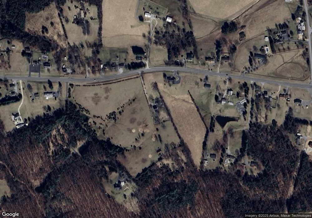 131 Hermitage Rd, Staunton, VA 24401 - photo 1