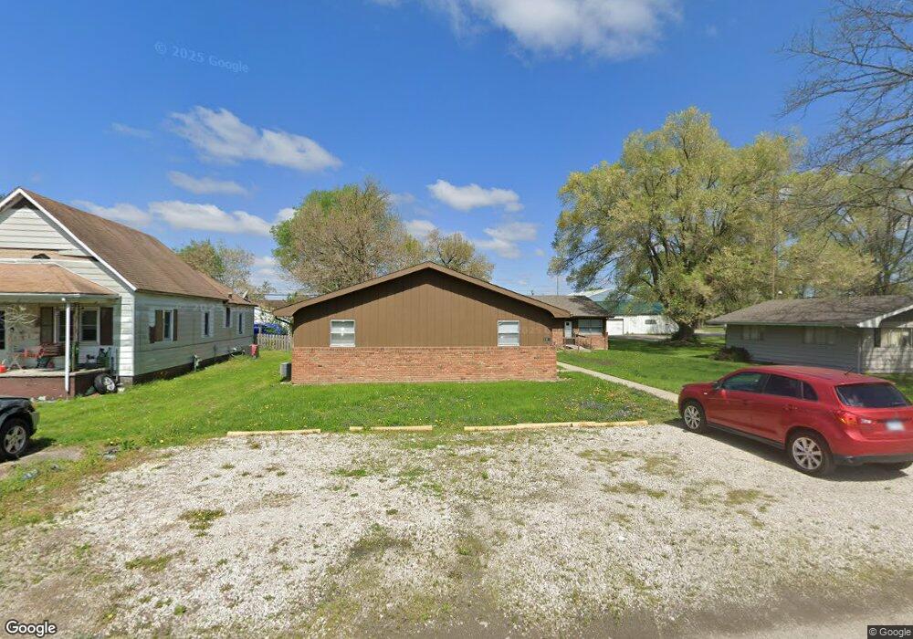 1317 N Mclean St, Lincoln, IL 62656 - photo 1