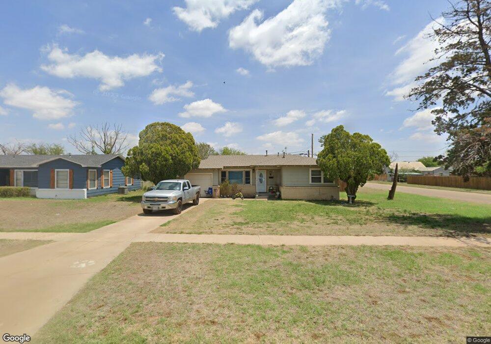 800 Zephyr St, Plainview, TX 79072 - photo 1