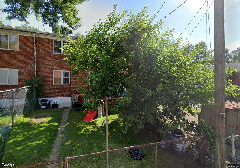 3901 Stokes Dr, Baltimore, MD 21229 - photo 1