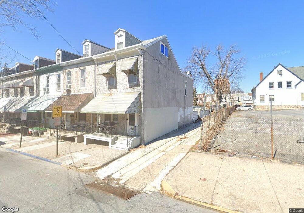 1043 Spruce St, Reading, PA 19602 - photo 1