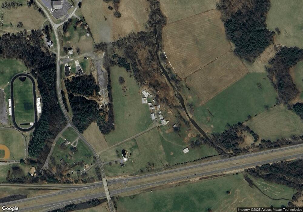 632 Collins Ave, Luray, VA 22835 - photo 1