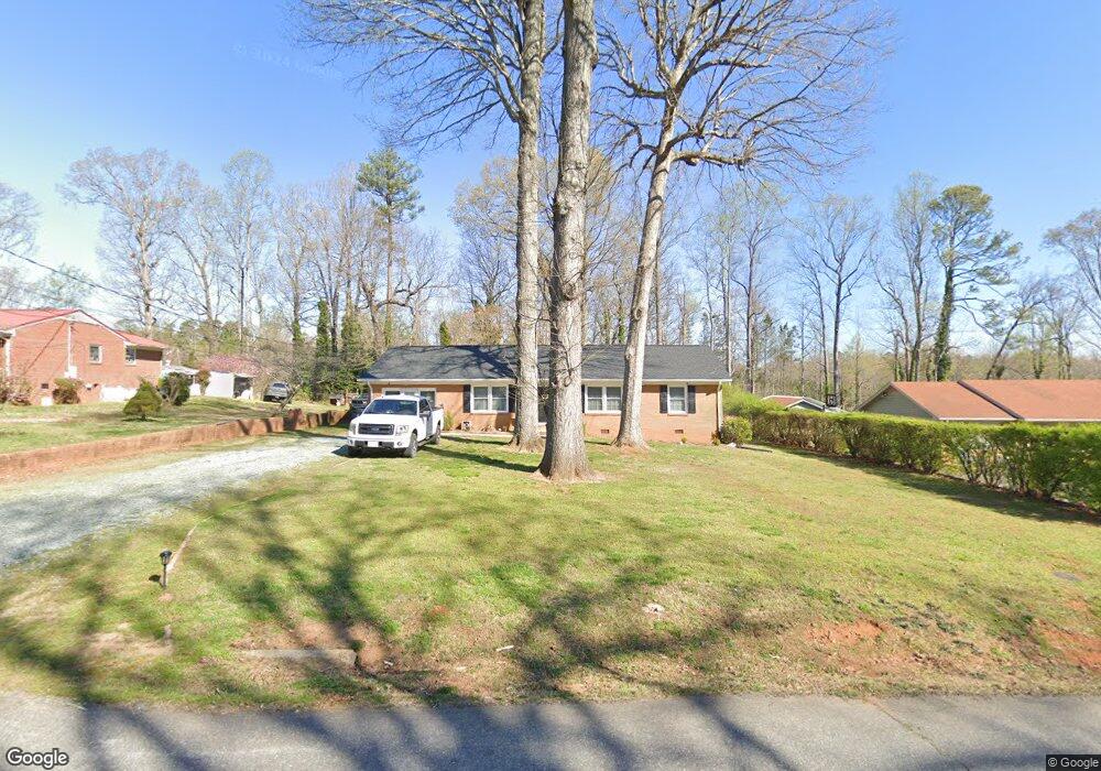 814 Driftwood Dr, Siler City, NC 27344 - photo 1