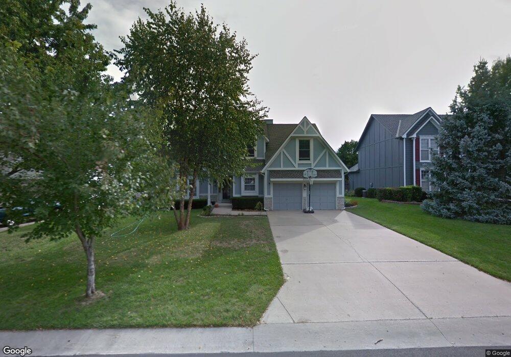 8521 Allman Rd, Lenexa, KS 66219 - photo 1