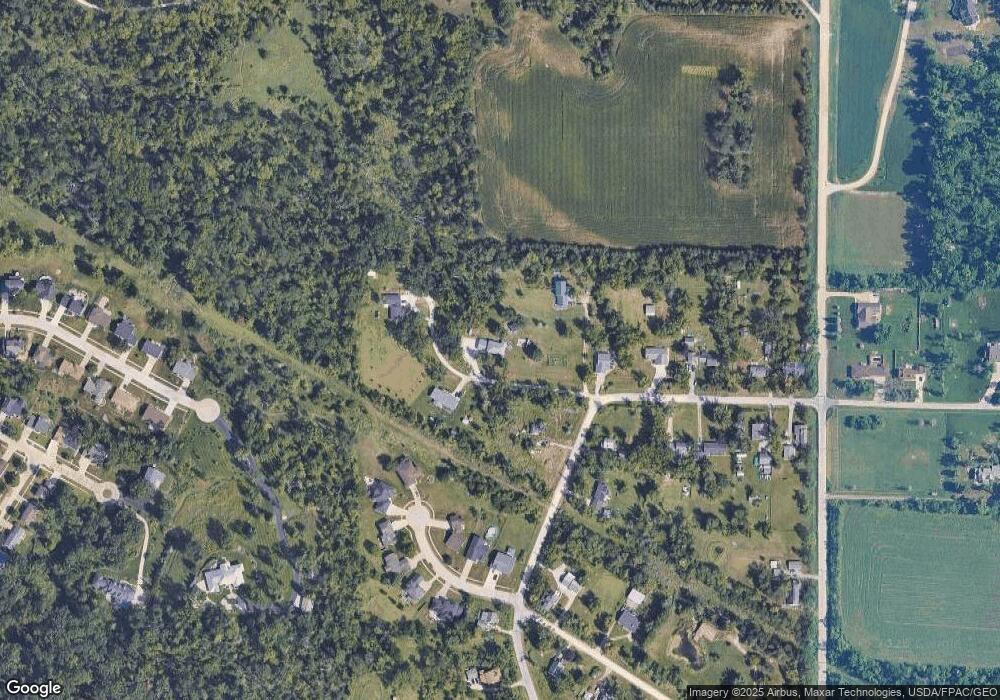 4700 Korff Rd, Cedar Rapids, IA 52403 - photo 1