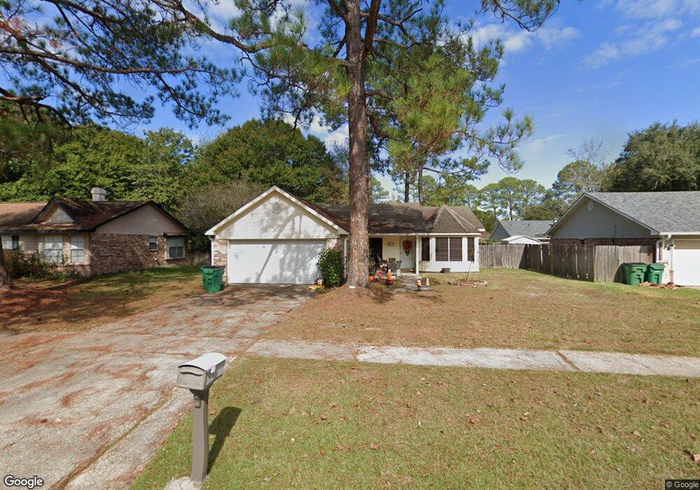 442 Pine Cone Ln, Slidell, LA 70458 - photo 1