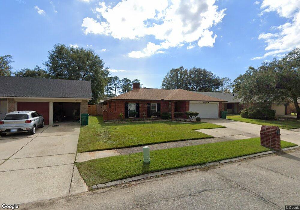 203 N Queens Dr, Slidell, LA 70458 - photo 1