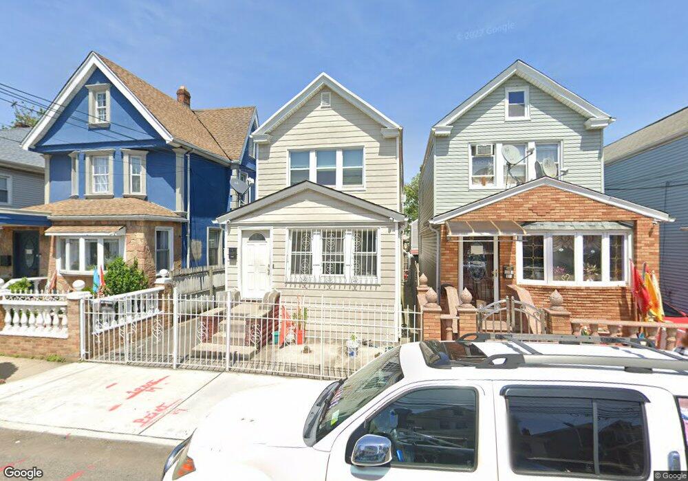 102-09 134 St, Ozone Park, NY 11417 - photo 1