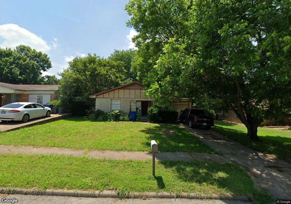 2613 Woodlawn Dr, Ennis, TX 75119 - photo 1